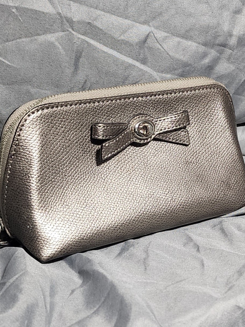 Coack Metallic Gunmetal Silver Leather Turnlock Cosmetic Pouch Makeup Bag Case